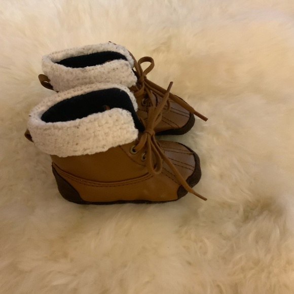Soft Bottom Infant Boots - Picture 2 of 3
